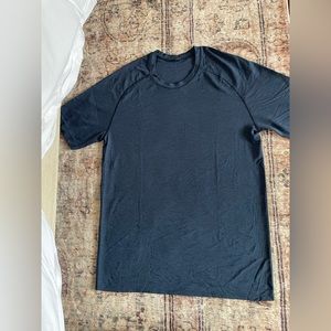 lululemon Men's Metal Vent Tech Short Sleeve Shirt